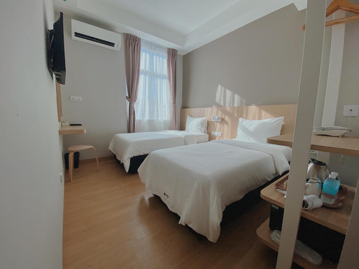 Walk In Hotel Kota Kinabalu Extérieur photo