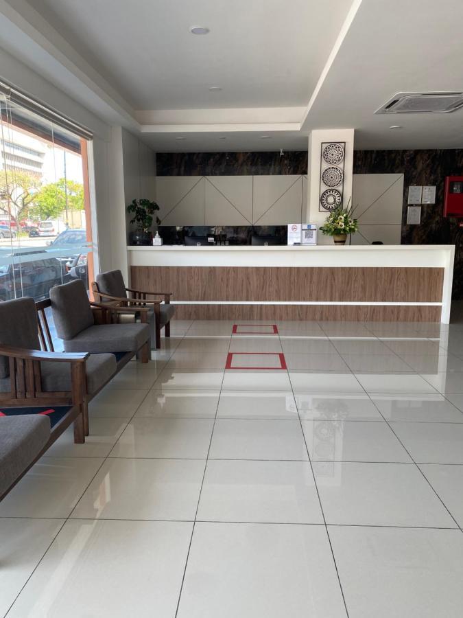 Walk In Hotel Kota Kinabalu Extérieur photo