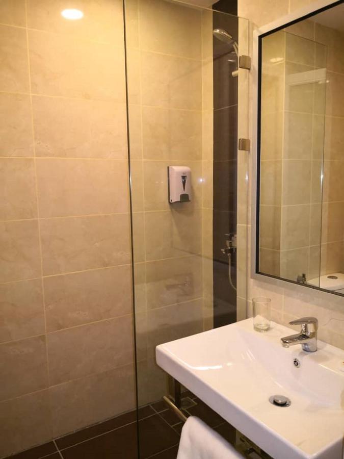 Walk In Hotel Kota Kinabalu Extérieur photo